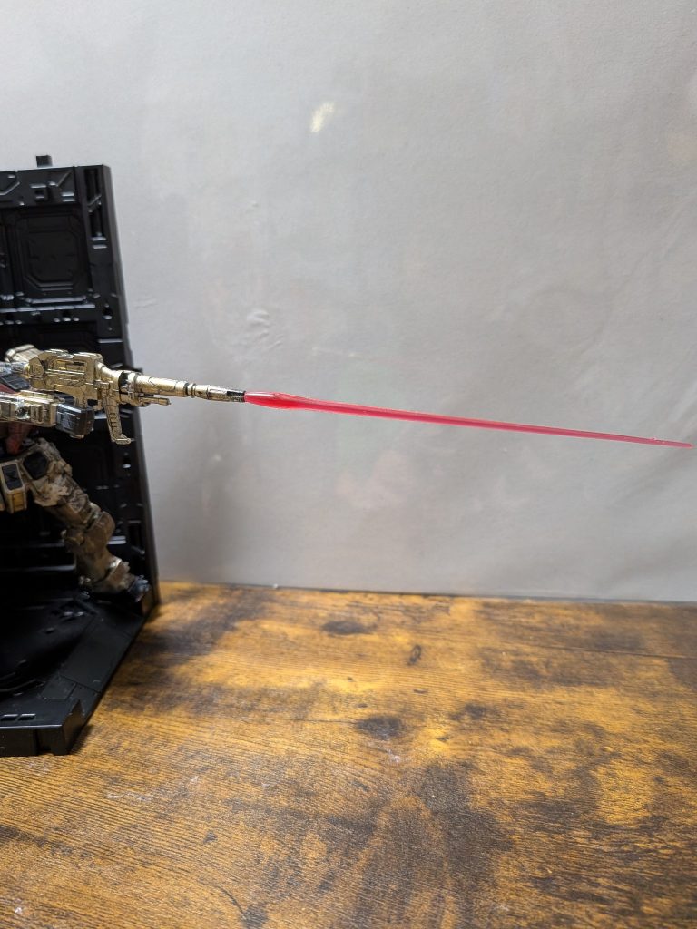 銃の先にはビームサーベルのエフェクトをつけています(*´∀｀*)