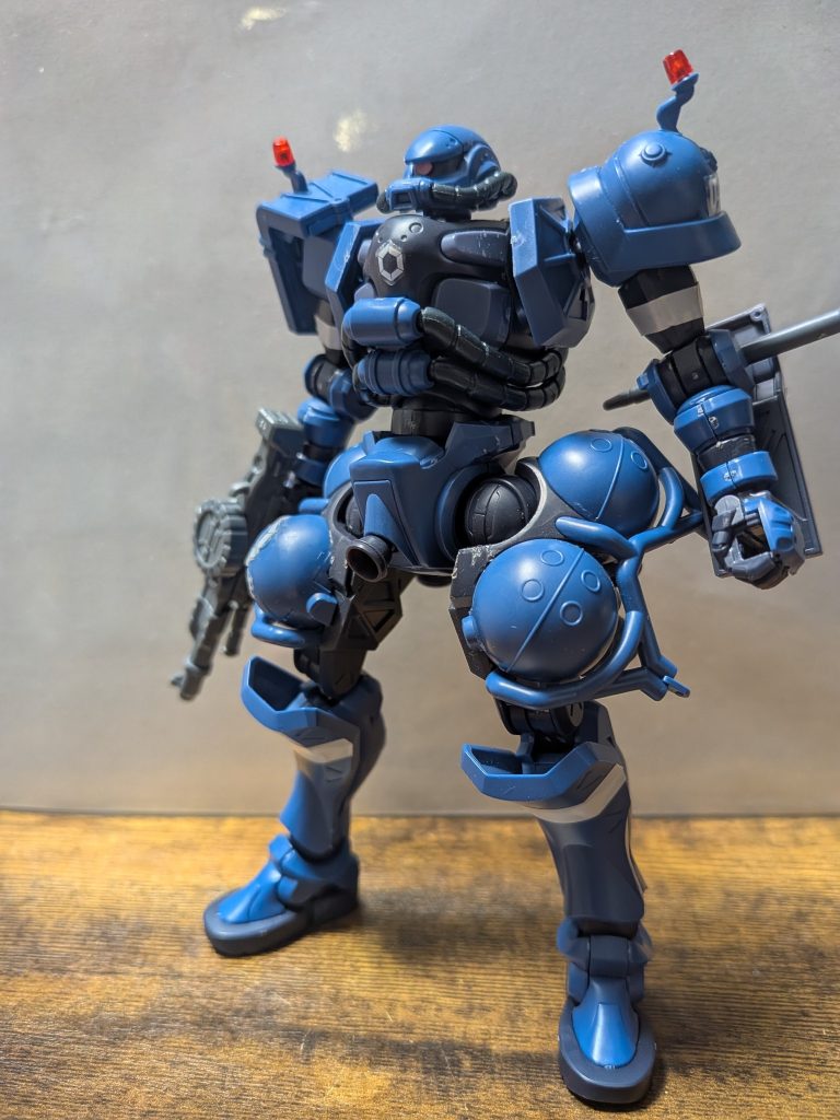 やはりGQuuuuuuX版はスラッとしていて良い!特に足のアーマーみたいなパーツが好き