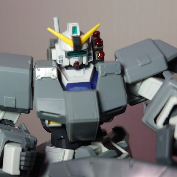 陸戦型ガンダム(チョバムアーマー装着)