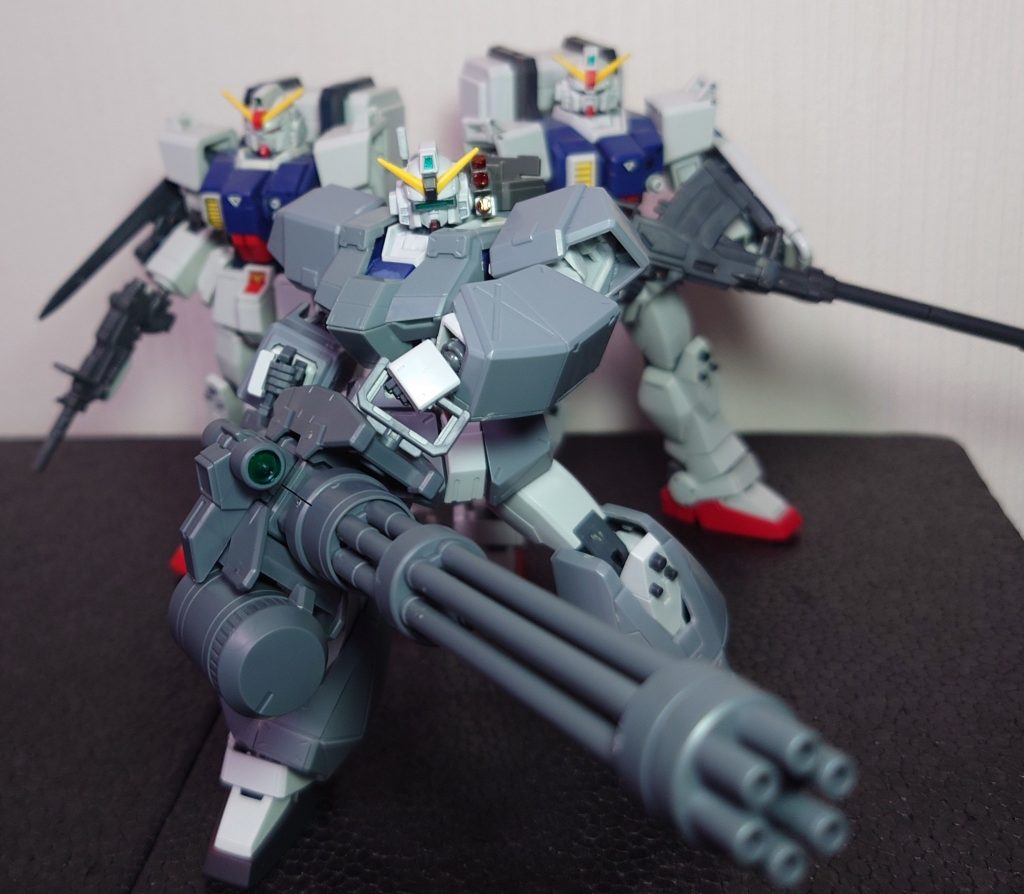 設定としては、補給物資の中にNT-1用に製作されたチョバムアーマーの試作品があり…