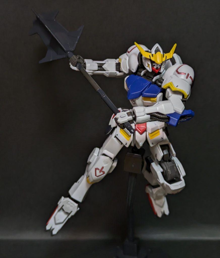 「ねぇ、次はどうすればいい？　オルガ」鉄華団の旗印となるガンダムフレーム・バルバトス！パイロットは主人公である三日月・オーガス。敵と認識した相手は容赦なく撃破していく姿が印象的ですね！(gundam-kao2)メイン兵装であるメイスも、その戦いぶりを象徴するイメージぴったりの武装です！