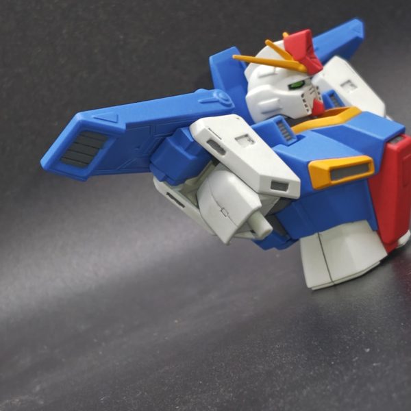 HGUC ZZガンダムの肩まで完成。色んなところにグレーが合いそうだったので塗装してみたがいい感じ♪（2枚目）