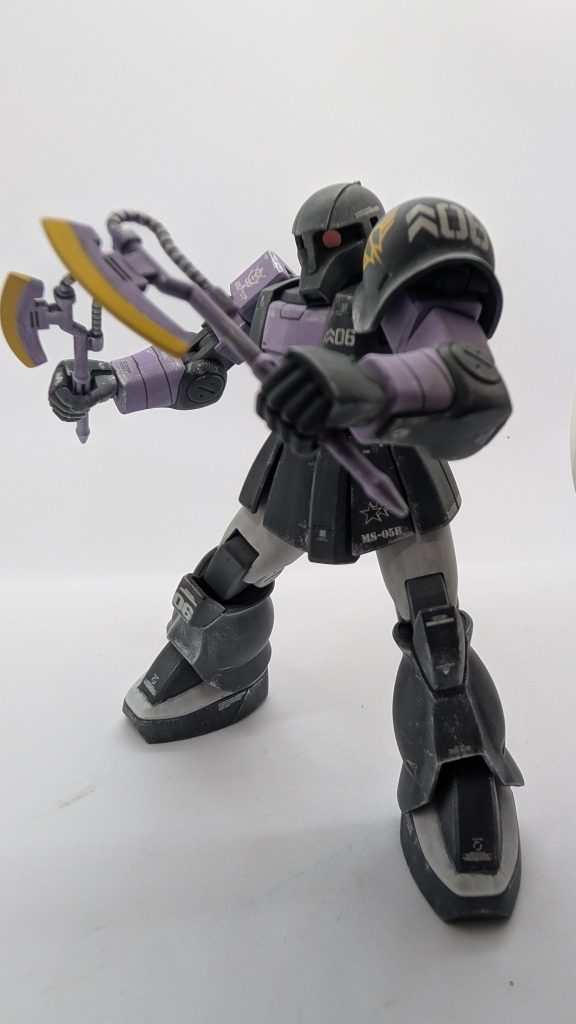 ヒートホーク二刀流！この頃って連邦軍はまだモビルスーツが無かったですよね(zaku-kao5)こんなちっさいヒートホークで敵艦に切りかかってたんでしょうか？ORIGIN版みたいな、どデカいヒートホークなら説得力ありますけど（笑）