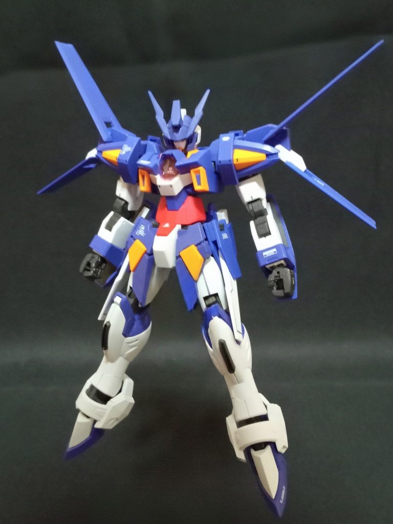 全体の紫は、写真で見るよりもドギツいHi-νバイオレット胸のクリアレッドはレジン