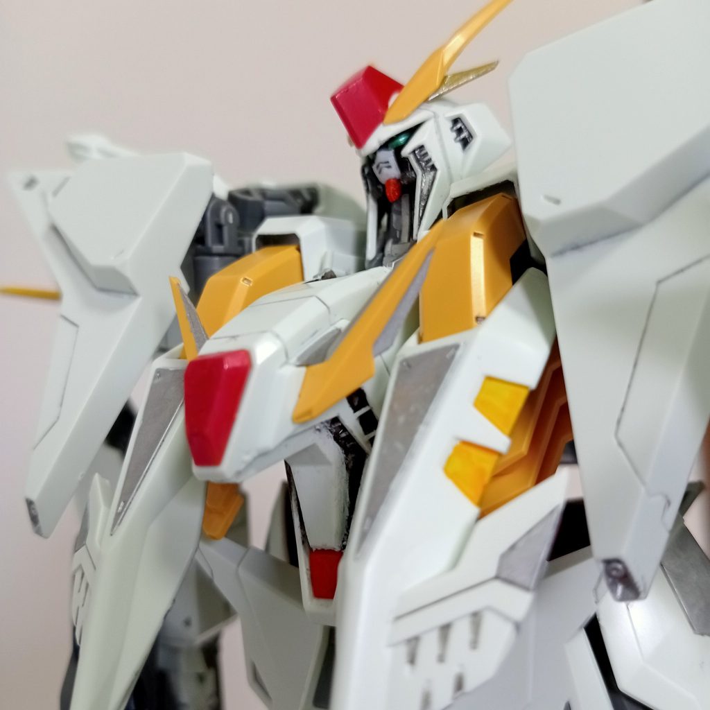 ガンダムマーカーでちょっといじったけどなんとも…これ以上よくわからない改造をしないことを祈るばかり…
