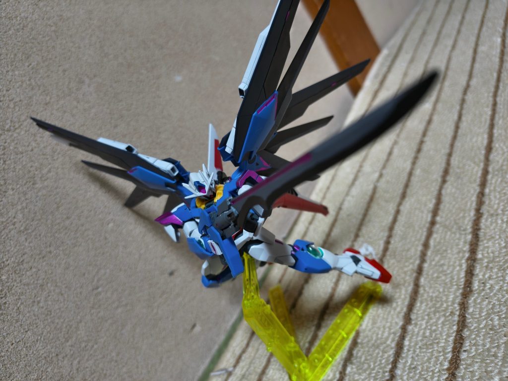 メイン武装スキル《精密射撃-IV-》このスキルを使用時、武装がアルカブスモード(スナイパー)になる。スキル使用中は近接戦闘・移動が出来ない為、的にならない様、物陰に隠れるなど注意が必要。