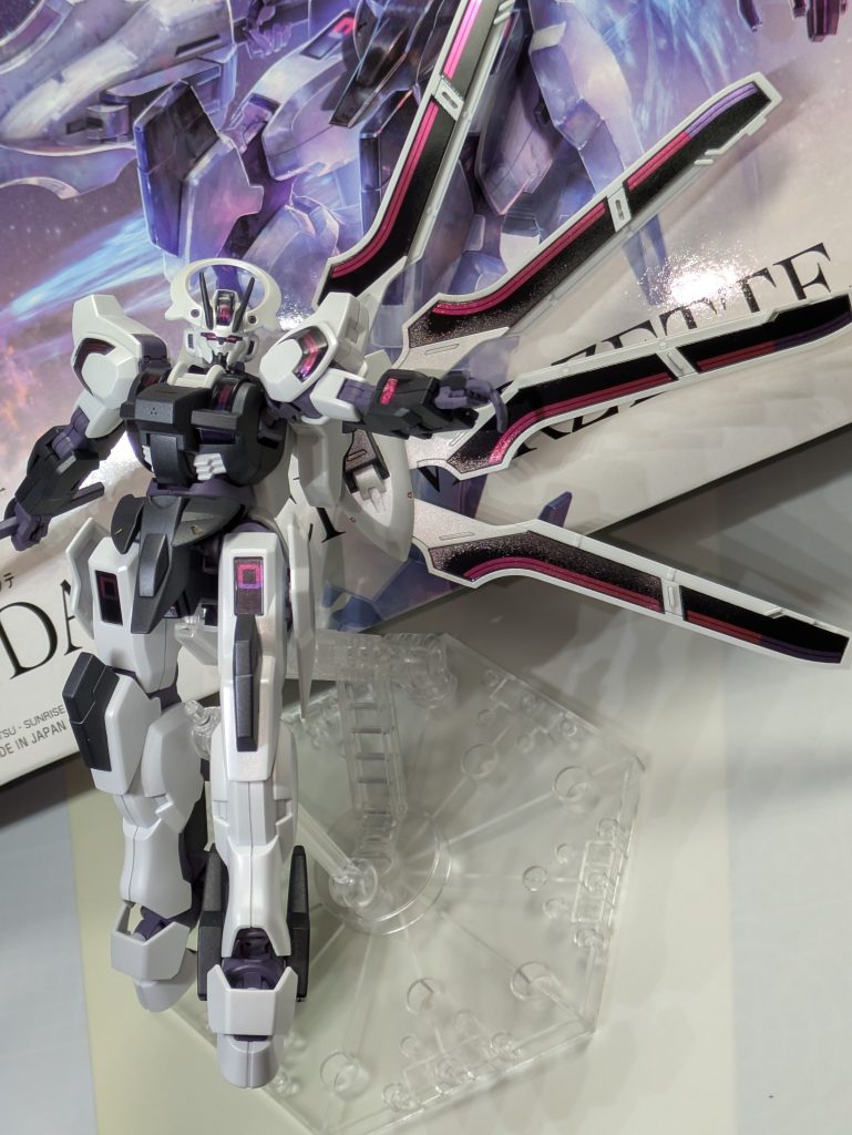 ガンダム　シュバルゼッテ–5枚目/制作者：鈴木 英介