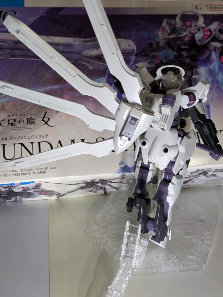 ガンダム　シュバルゼッテ–4枚目/制作者：鈴木 英介