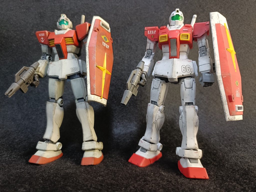 リバイブガンダムベースで作ったミキシングキットと並べてみました。細くて弱々しいリバイブベースと普通体型のオリジンフォーマット、コレも好みが分かれるところです😚
