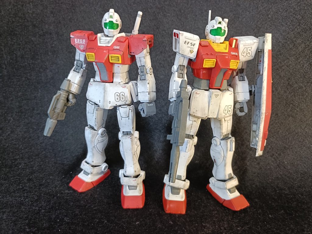 前作ジムと並べてみました。バンダイさんリニューアルキット化お願いします。最後までご覧いただきありがとうございました。