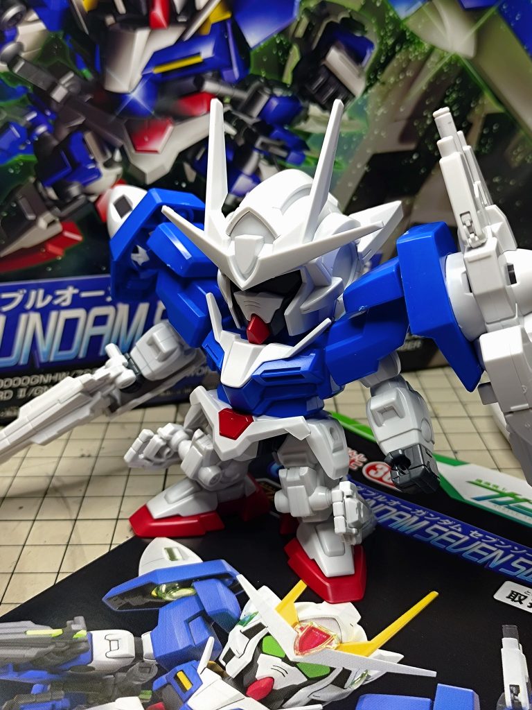 素組みで締め。本体の色分けは実はかなり再現されています。肩アーマー、腕部、脚部にガッツリ合わせ目が入るのでこれまた合わせ目消し大好きな方にはたまらない造形です。そして追加武装はすべて真っ白！その潔さや良し！