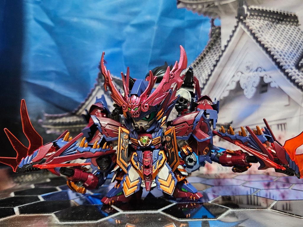 軽装シェンロンの様に肘からアームジョイントにてドラゴンヘッドを繰り出す
