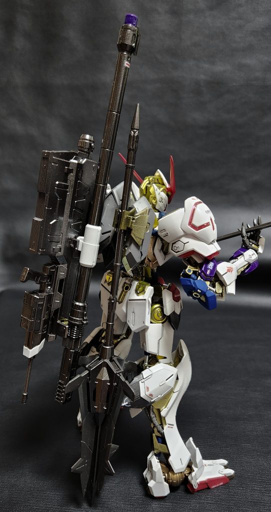 バックパックに武器が格納可能