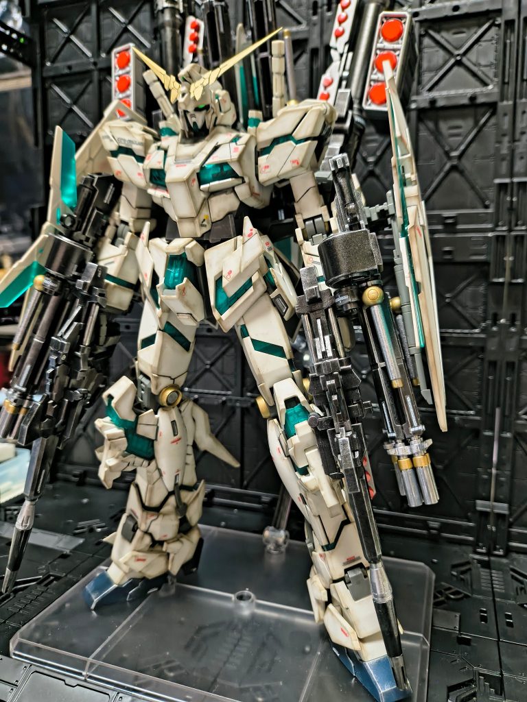 パーツ総数700はキツイね!次は軽めのキットにします😊(この後MGサイコザクが控えてる…)最後まで観覧ありがとうございます😉