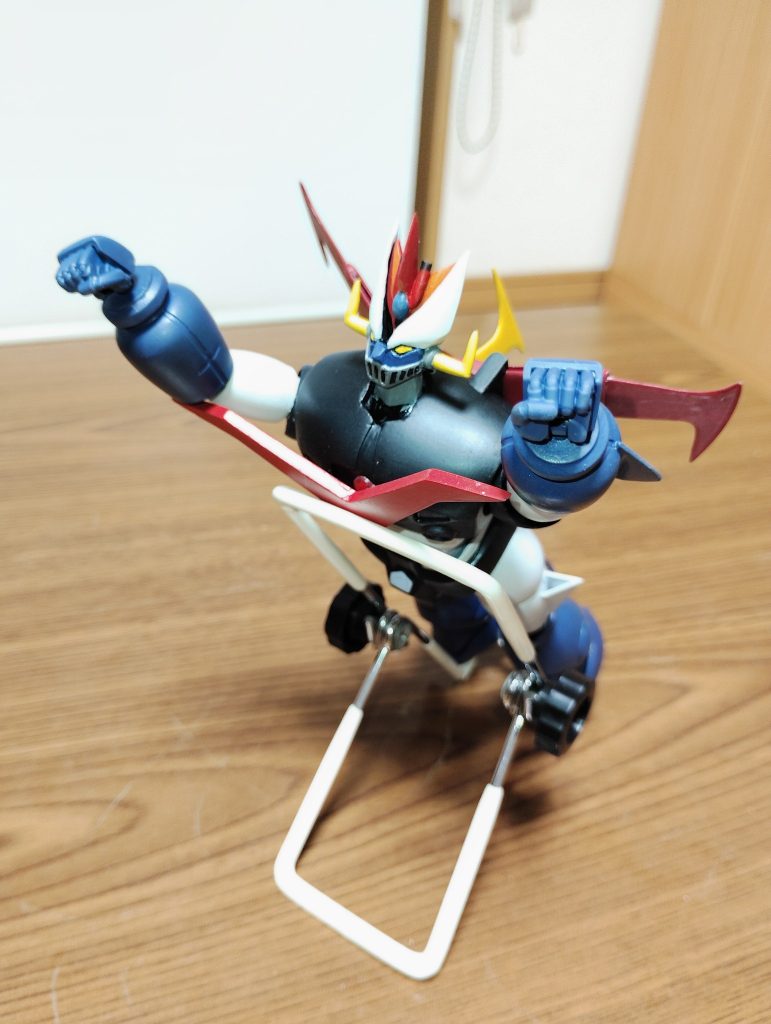 あくまでも水陸両用なので飛べません