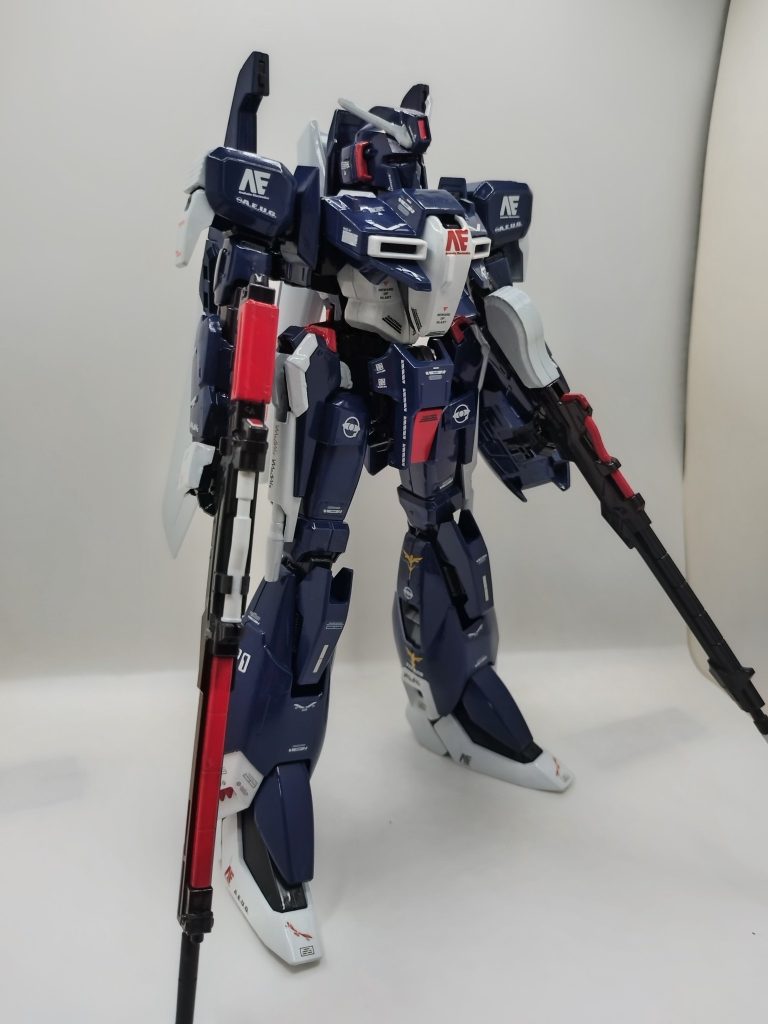 ライフルは２丁あったので、どちらも製作して、両手持ちに。
