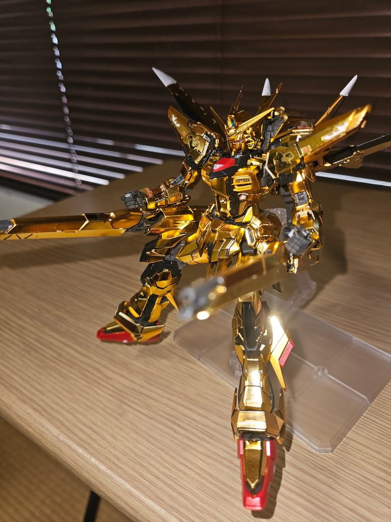 ORB-01GUNDAM暁–3枚目/制作者：鼻からカラス