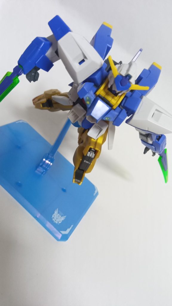 ところどころ昔パーツを接着した跡がのこってます。パーツを付け替えただけなのでいつでも元の姿に戻せます。