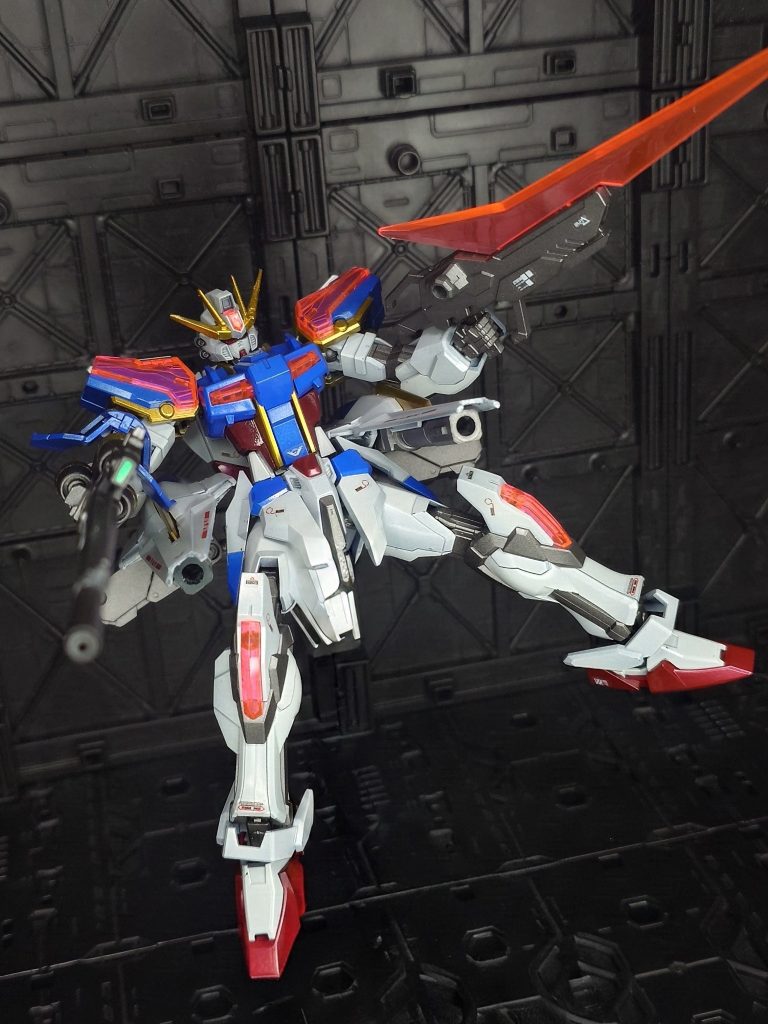 サブウェポンはサブアームでフレキシブルに稼働。必殺技のフルバーストがこれまたいい感じに決まります😁