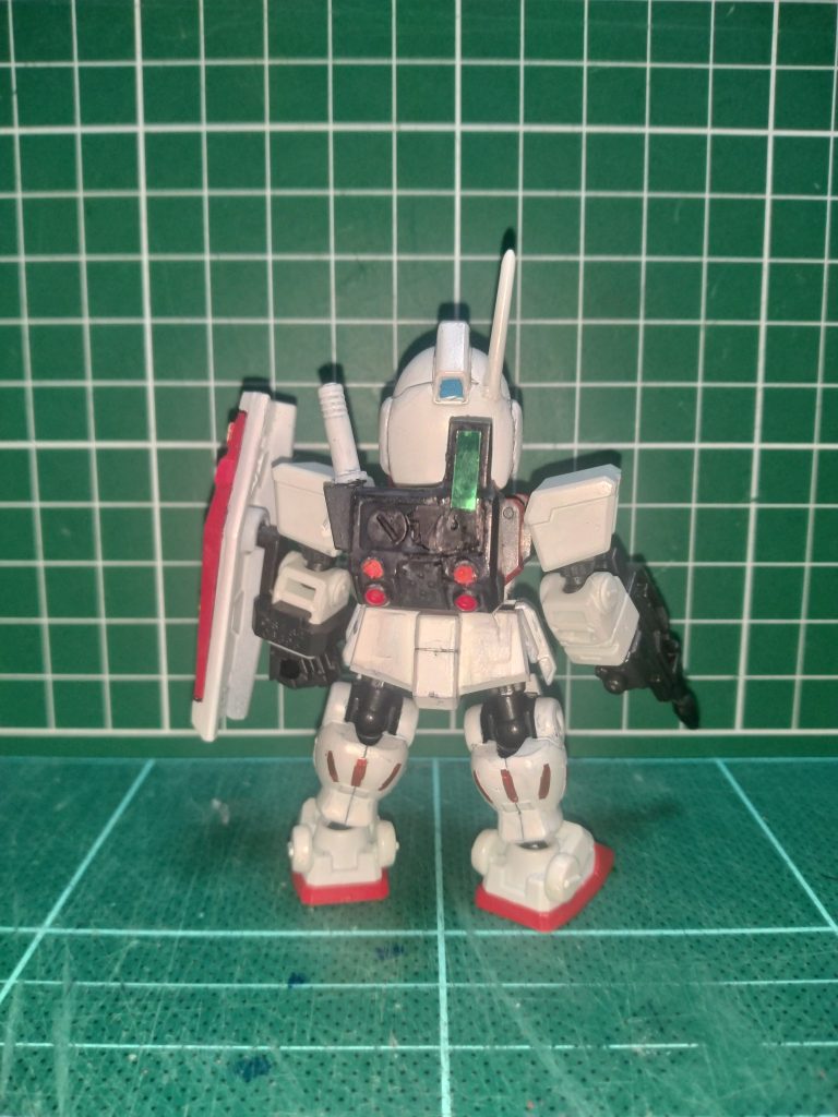その他のパーツは以前投稿した、ジムII（エゥーゴカラー）のパーツを流用しています(gundam-kao5)脚部のスラスターノズルはシールで表現しています。