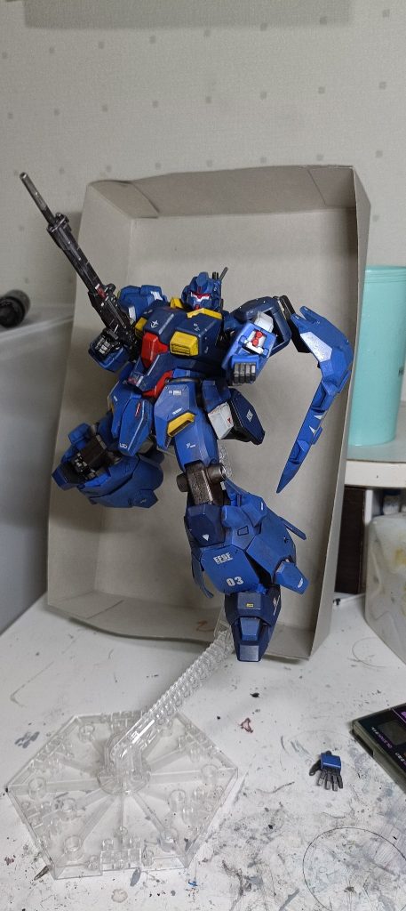 　作品としては基本的に原作に近くなるようなカラーリングで作りました。