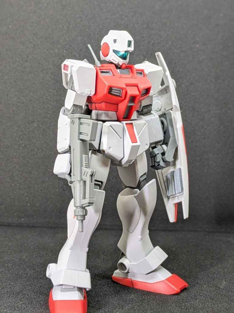 宇宙戦仕様ですが、勝手な妄想の復活スカーレット隊へ所属させる為にマシンガン装備です