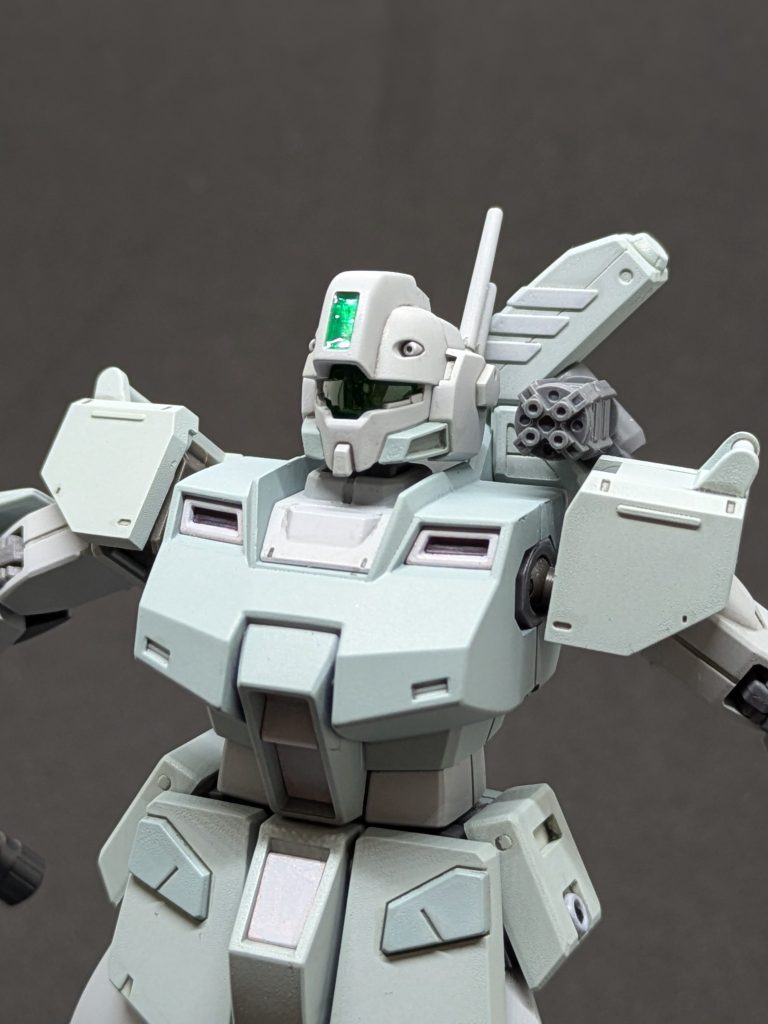 牽制用にショルダーバルカンを付けてみました、撃ち終わりはパージする設定で・・・