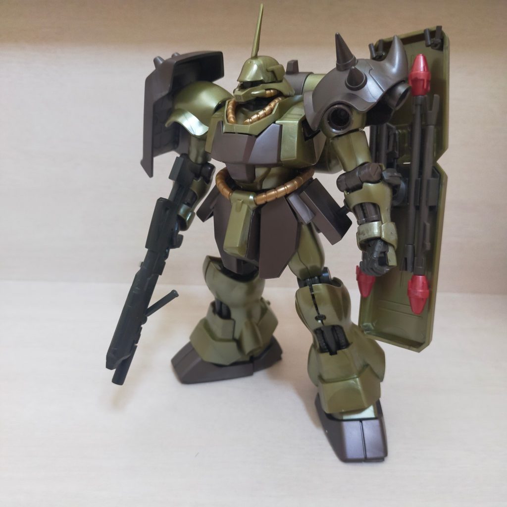 素組ですー。実は、アクシズショックver.のギラドーガでした。