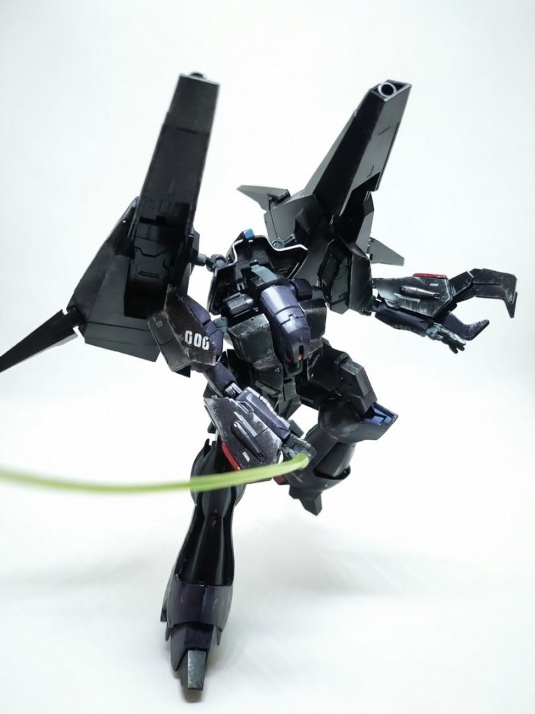 使用塗料下地:スターブライトアイアン外装①:EVAダークパープル外装②:メタリックブラックフレーム:ニュートラルグレー光沢クリア:ガイアノーツEXクリア光沢部分塗装:動力パイプ→GEAALERIメタリックマーカー・ステンレススティール赤パーツ→ガンダムマーカー　ロイヤルメタレッド煤汚れ大→リアルタッチマーカー　グレー③塗装剥げ①→Mr.ホビー　メタリックマーカー塗装剥げ②( ドライブラシ)→タミヤエナメルシルバー粉状の煤汚れ→ウェザリングマスターBセット　煤使用デカールホビージャパン:モデラーズデカール④スジ彫り堂:チッピングナンバー②キュベレイアンベリールデカールの余りクシャトリヤデカールの余り&nbsp;