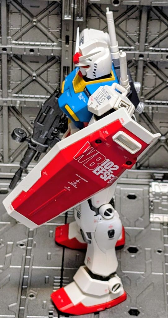 RGのVer2.0出たし、MGのカトキ版でも出て欲しいところです。そう言えばPG見ないなあ、νガンダムはどこの店でも棚の守り神になってるけど。