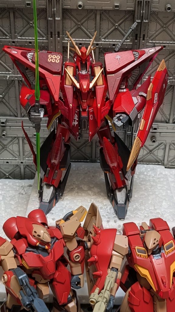 マフティー赤揃え小隊。