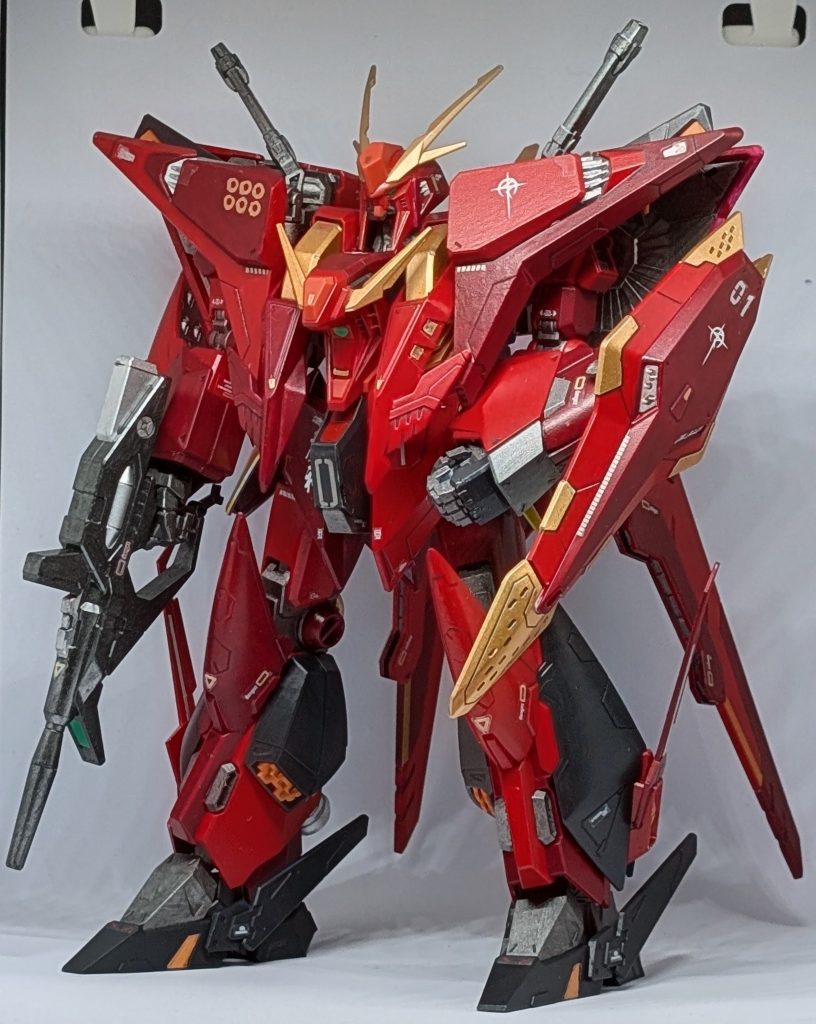 クスィーガンダムもアリュゼウスも発売初日に朝早くから並んでほぼ定価で買ったのに、今やハサウェイシリーズは値引き価格に、なんだかなあ。