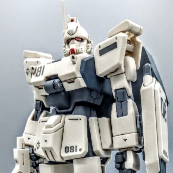 HGUCガンダムEz8素組→生成AIでロービジ塗装