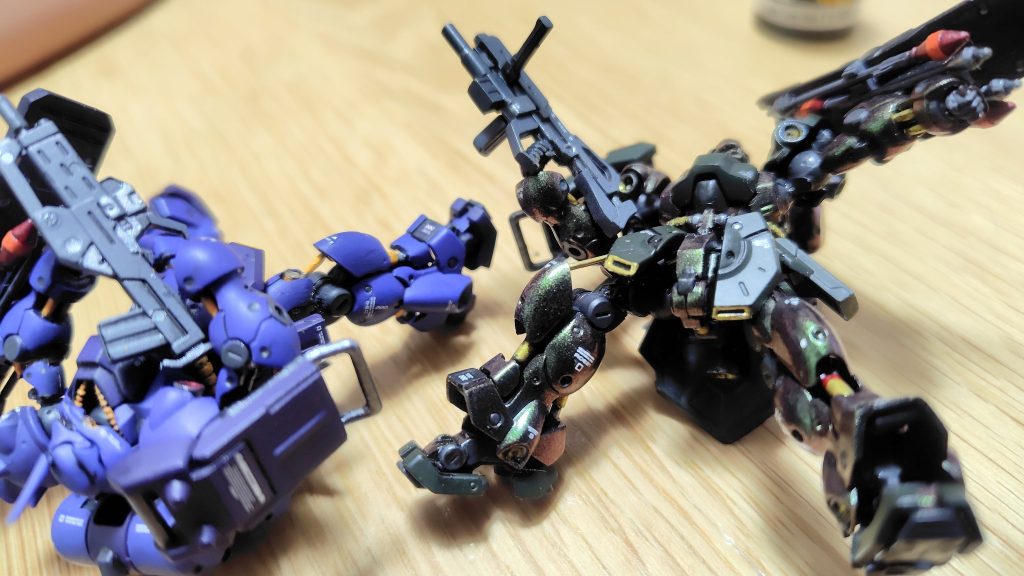 偏光カラーの機体は目立たないけどレズン機はいい感じで差し色になってますかね！