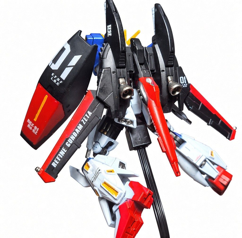 調色はAIにZガンダムのカラーについて聞いて配合を教えてもらいその調合したカラーで塗装してみました。