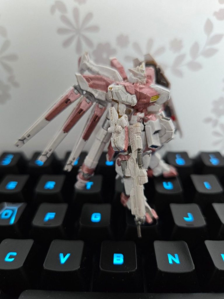 アーティファクト Hi-νガンダム–3枚目/制作者：フジヤ
