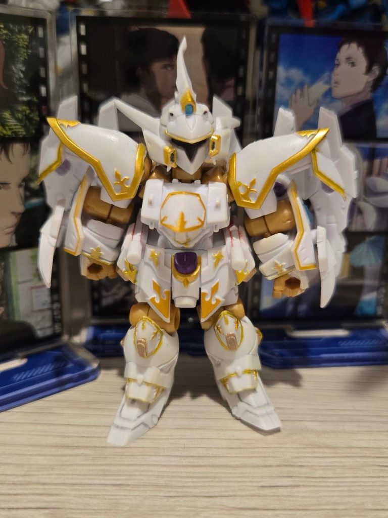 全体写真。かっこいいですねえええええ✨️&nbsp;カプセルに入っていたので頭のツノが曲がっちゃってましたwww
