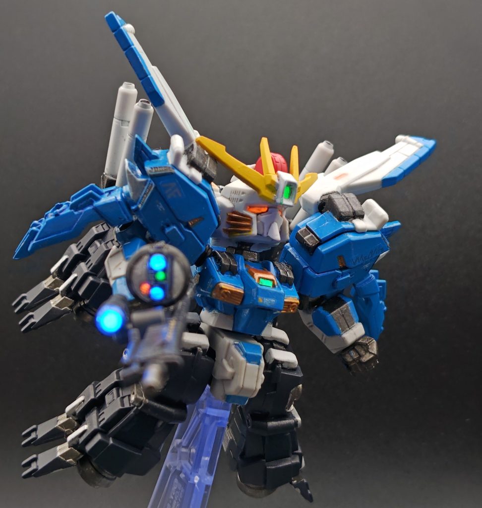 ここからbst装備に。ピンボケですがレドーム＆センサービコーンです✨️bst装備にはスマートガンにレドームが欲しい！と思い、使えそうなモノを探していたんですが…結局は後から再販となったΖプラスのものを。ピッタリ‼️