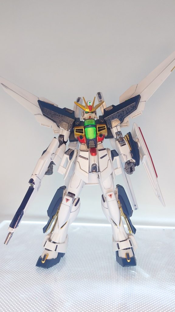 ノーマル立ち姿とりあえずガンダムマーカーで部分塗装してます