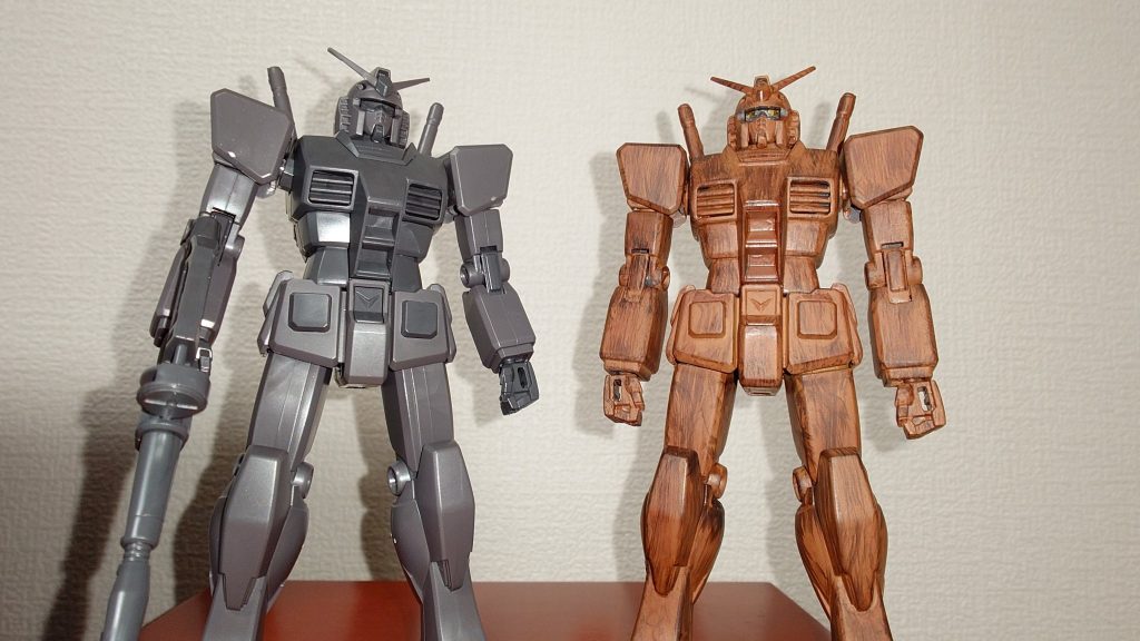 木目調と揃ってパシリ✨️新型コロナ判定された中で手持ち無沙汰だったので製作。コロナ下でガンプラは良い趣味だと思いました🎆