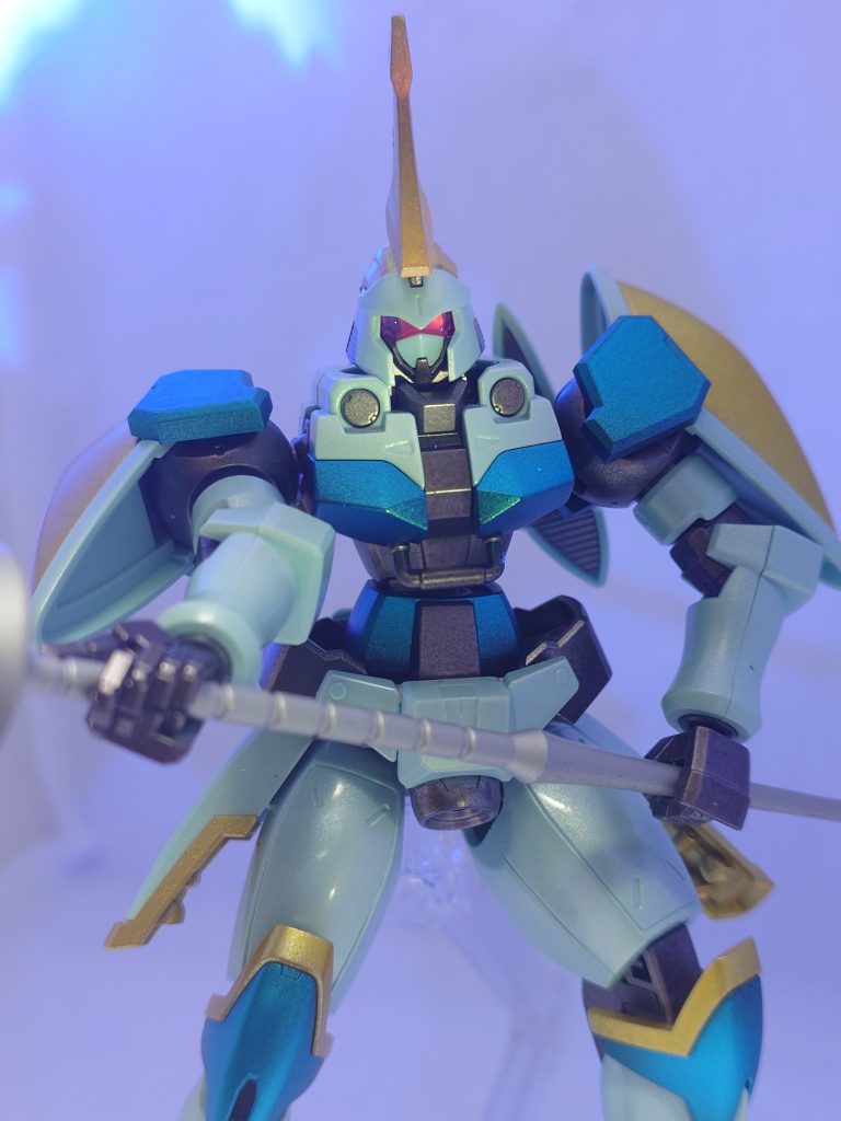 別売りのホイルシールを貼ってあるので面白い感じに光ります✨
