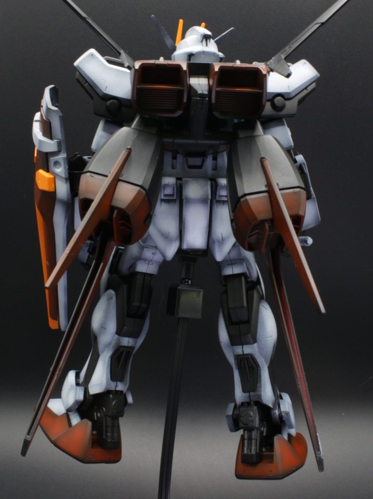 背面