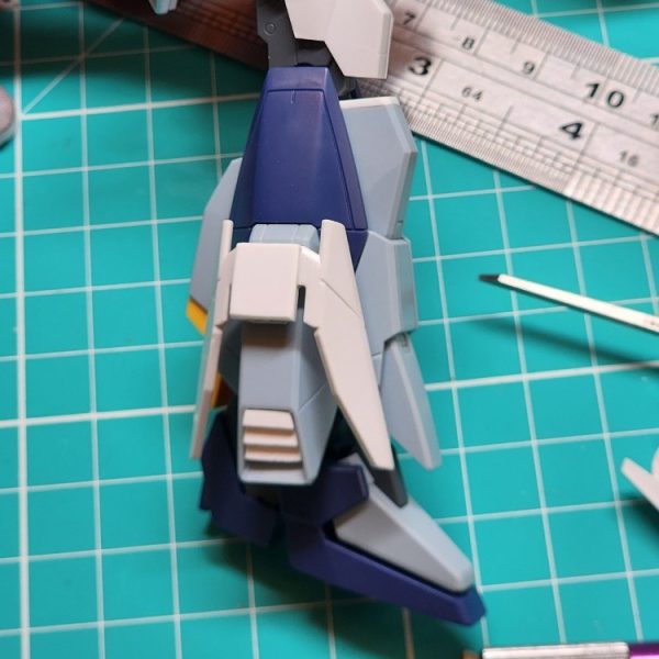 ライトニングガンダム – 脚