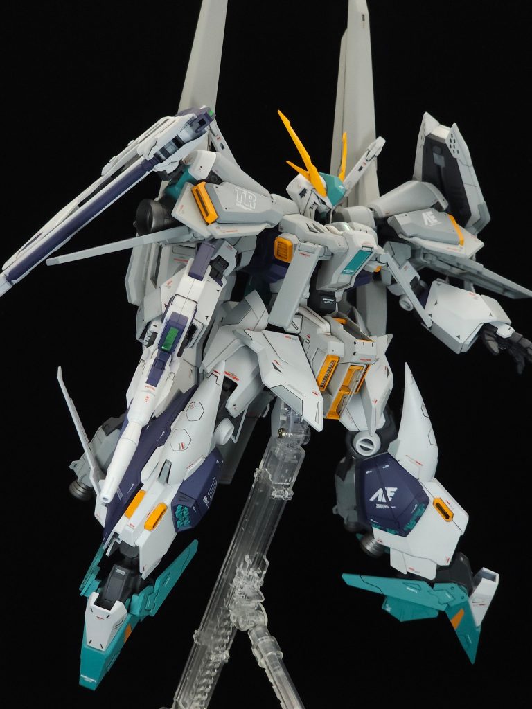 イカロスユニット装備型クスィーガンダム–3枚目/制作者：ル・クルーゼ