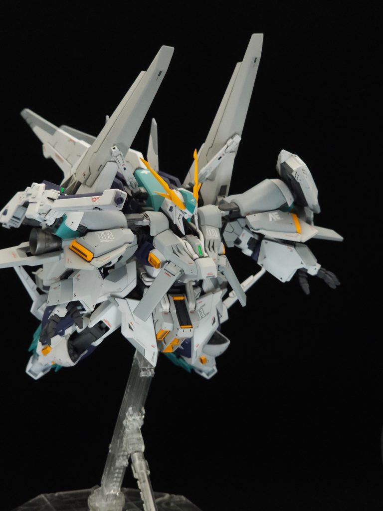 イカロスユニット装備型クスィーガンダム–3枚目/制作者：ル・クルーゼ