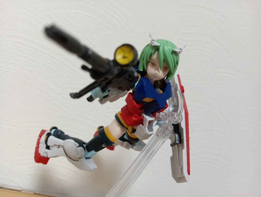 そこら辺にいくらでも売ってるファル=ファリーナさん。おめめが黄色なのでガンダムとの親和性が抜群です（異論は認めます）