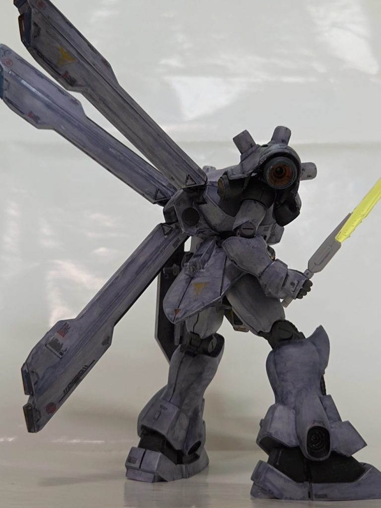 斜め後ろ