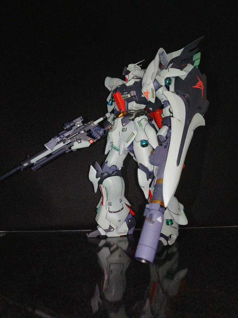 今年8月地元にガンダムベースポップアップストアが来てくれて専用バズーカをGETできたのはラッキーでしたwww元ネタでは足はリ·ガズィでしたが接続軸の違いや脚とセットで他に使いたい欲求によりシナンジュのままです💧