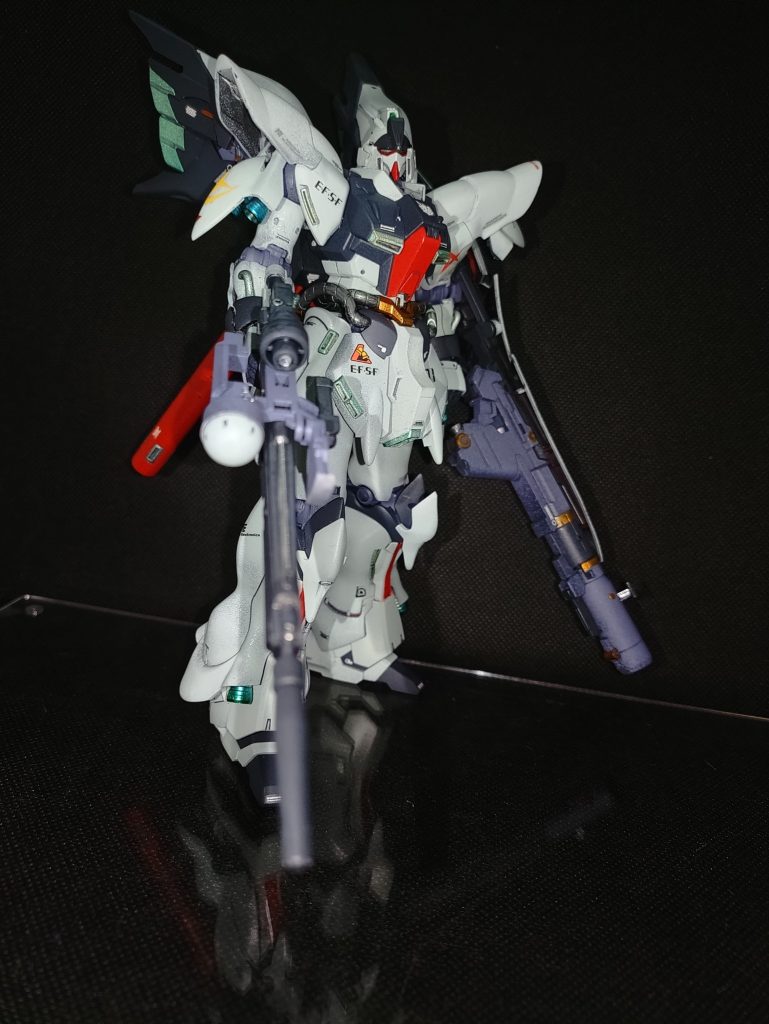 ガンダムマーカーMSVセットよりライトブルー、ダークグレーをエアブラシシステムで塗装しました。···バラで売ってよ(´；ω；｀)