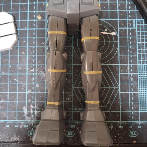 動かない股関節の改造旧HGマスターガンダムの股関節を移植して可動化（4枚目）